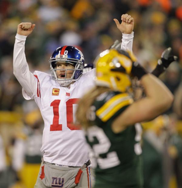 Eli Manning, quarterback dei Giants esulta nella vittoria contro i Green Bay Packers, campioni in carica