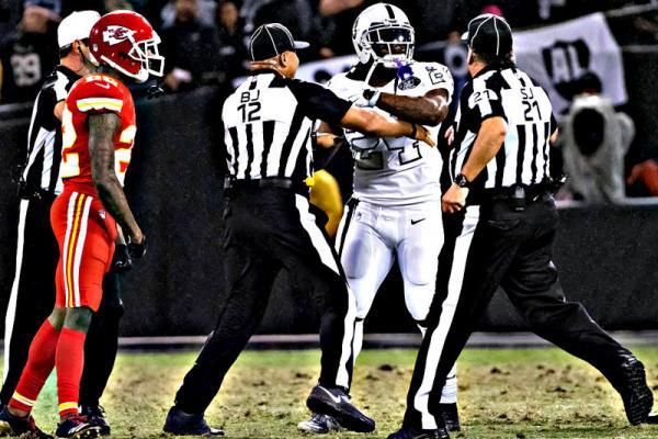 Marshawn Lynch espulso Raiders vs Chiefs