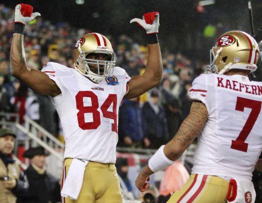 I 49ers festeggiano, hanno battuto New England e volano in classifica