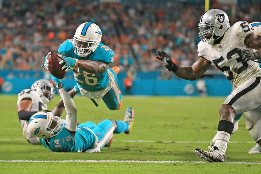 Damien Williams touchdown Dolphins Raiders 2017