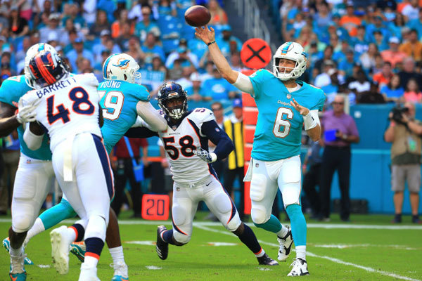 Jay Cutler Miami Dolphins vs Broncos 2017
