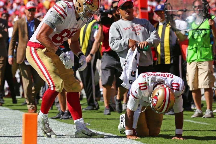 Jimmy Garoppolo infortunio lesione legamento crociato anteriore ginocchio vs Chiefs 2018