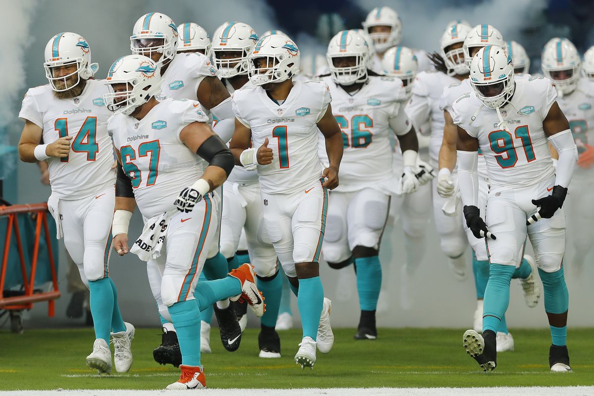 Miami Dolphins enter TIAA Stadium