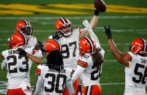 NFL Playoff 2020, la difesa dei Cleveland Browns domina gli Steelers