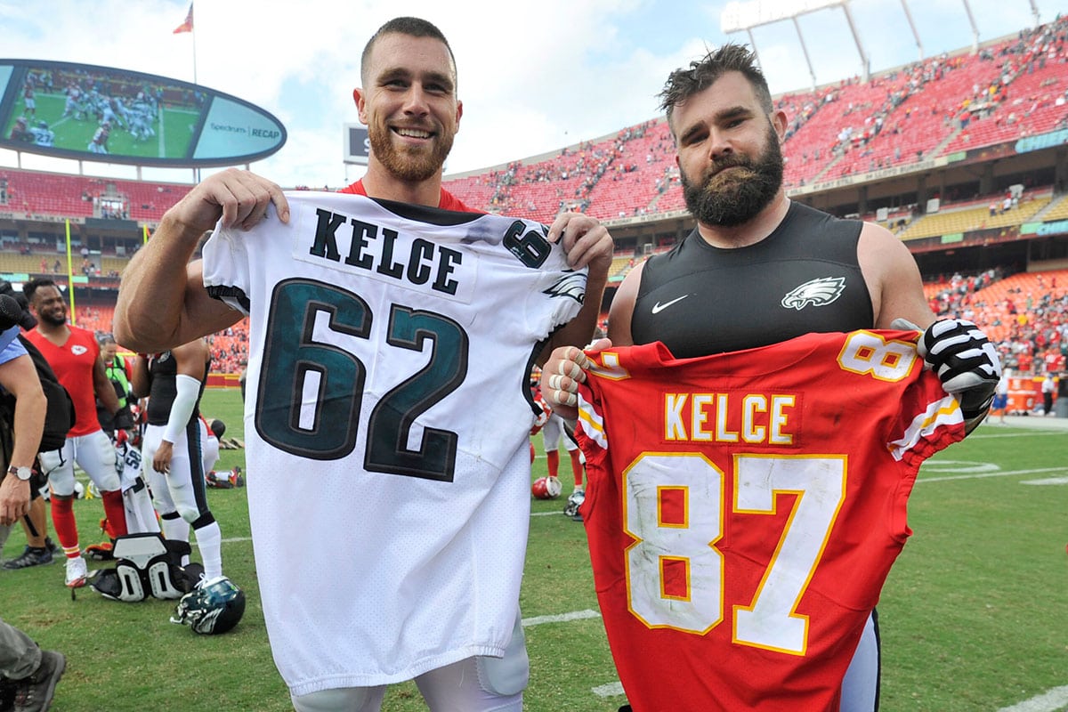 Travis Kelce e Jason Kelce, fratelli contro al Super Bowl