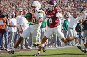 NCAAF Playoff 2025 Hurricanes vs Aggies