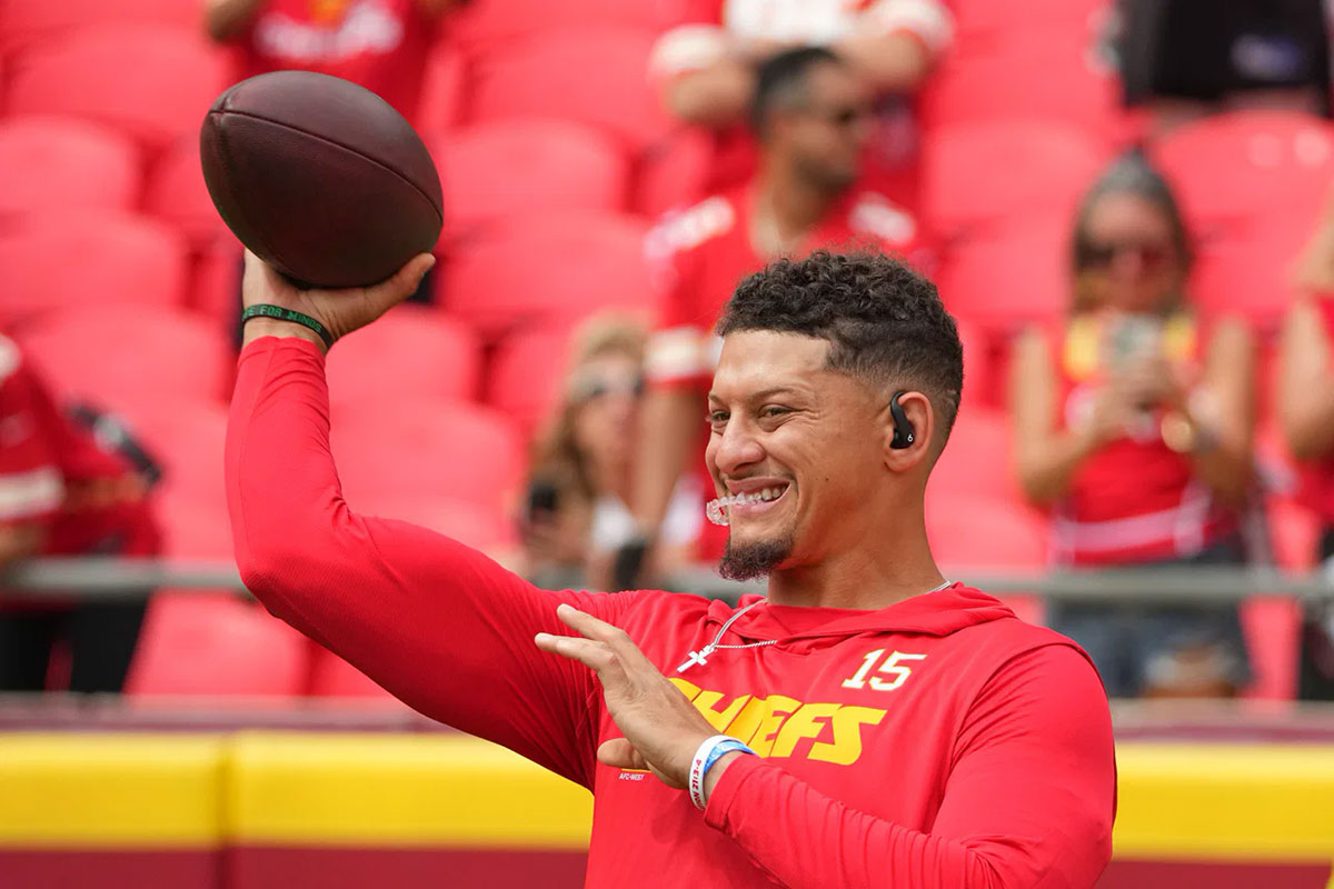 Patrick Mahomes during warm-up week 1