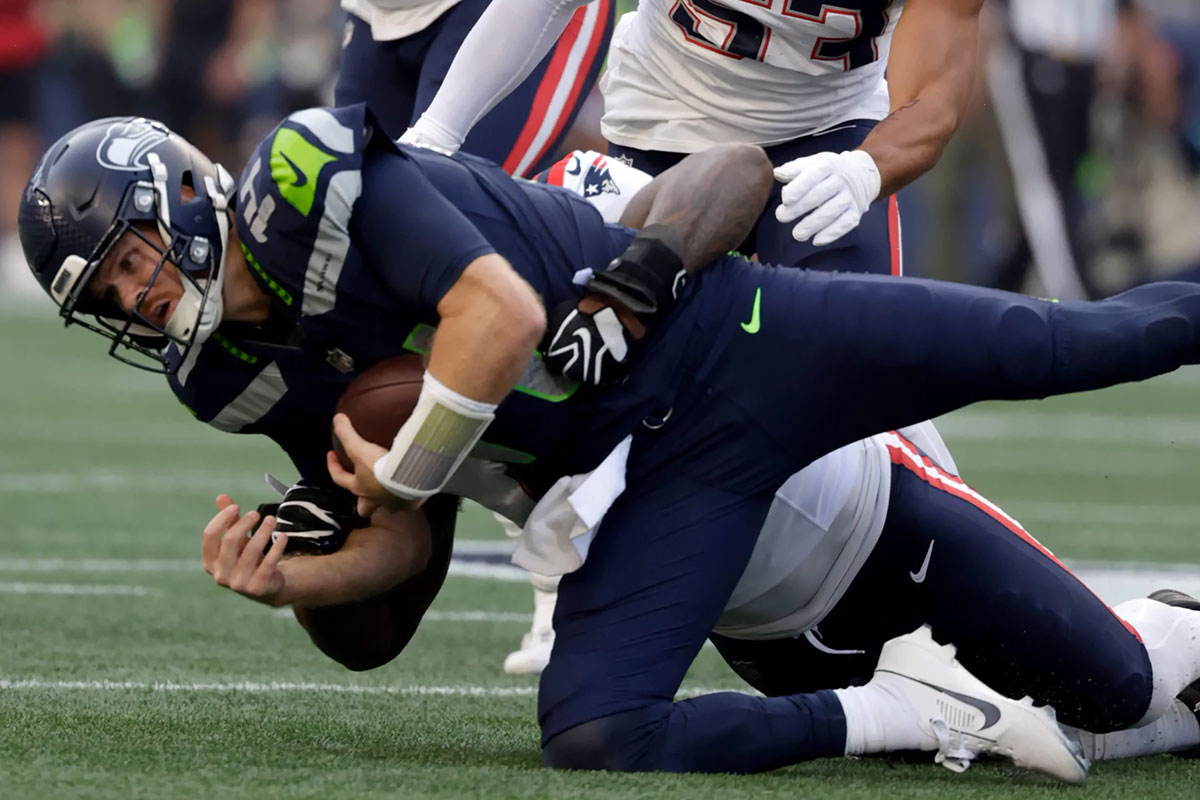 Sam Darnold infortunio anca week 1 NFL 2026