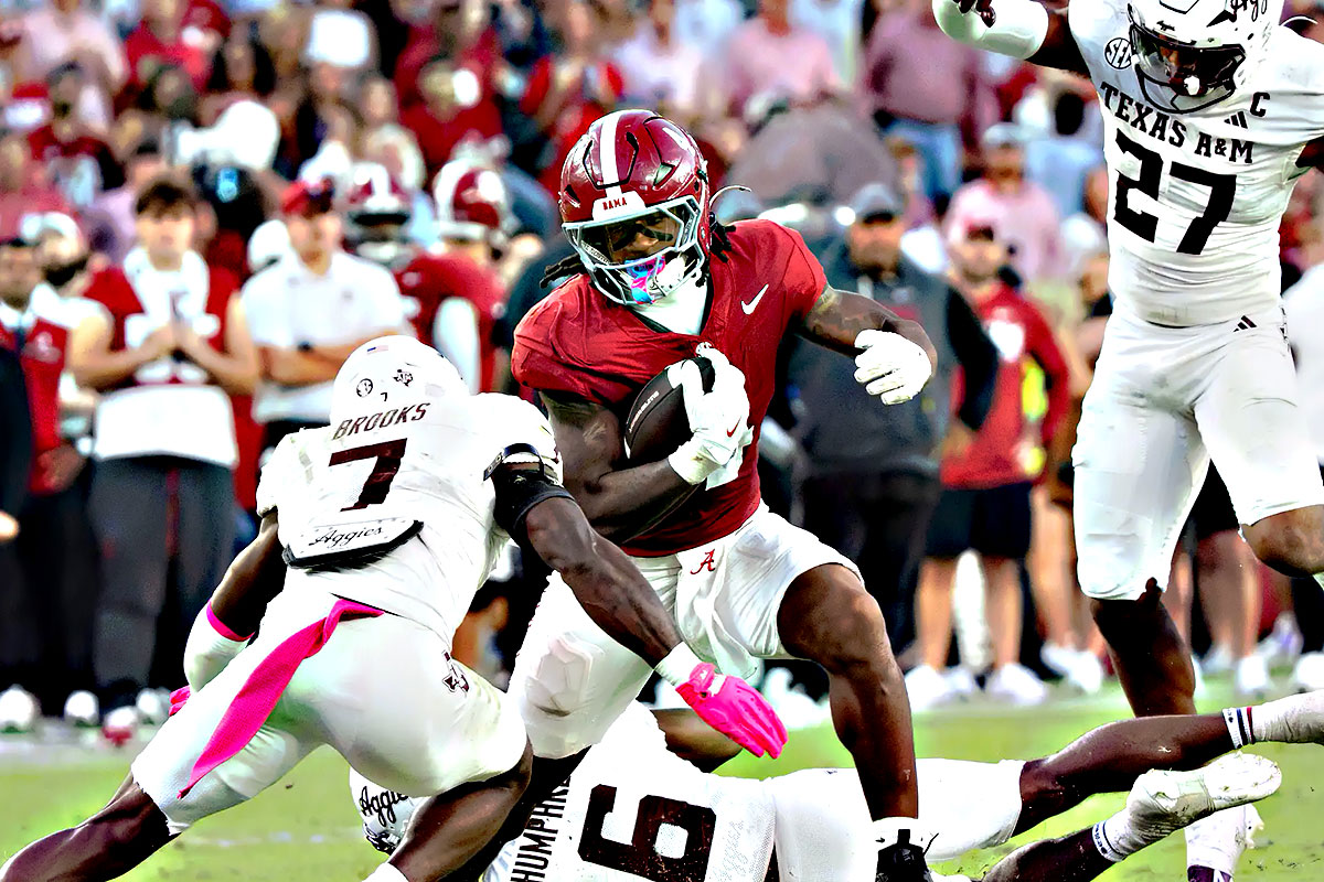 Daniel Hill (#4) in Alabama Crimson Tide vs Texas A&M Aggies NCAA 2026